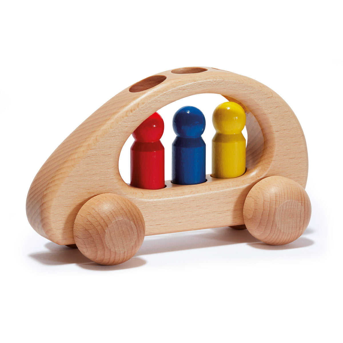 Gezinsauto met 3 mannetjes
