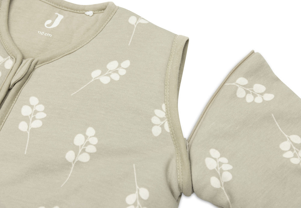 Jollein Slaapzak Twig Olive Green met Afritsbare Mouwen
