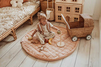 2-in-1 organic babyspeelkleed & reistas - fleuri