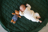 2-in-1 babyspeelkleed & reistas – teddy evergreen