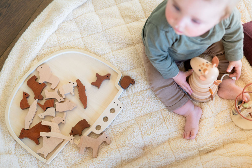 2-in-1 babyspeelkleed & reistas – teddy oak