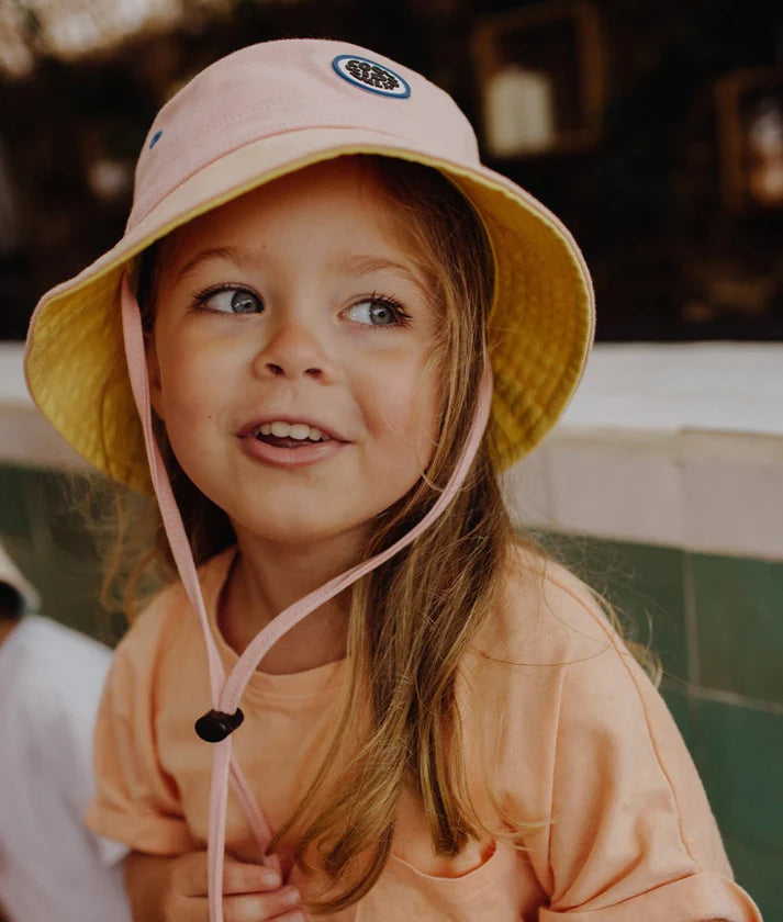 Hello Hossy Bucket Hat Mini Rosita